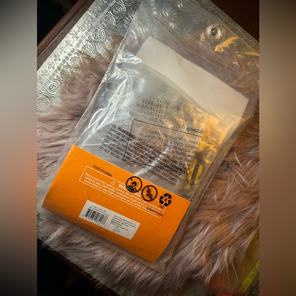 NIP Peanuts Woodstock inflatable beach ball 17.5" diameter - Picture 4 of 6